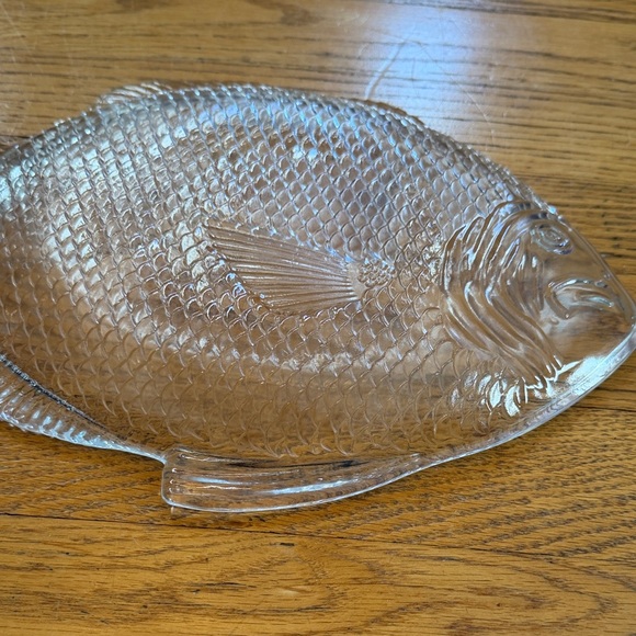 Clear Glass Fish-Shaped Dish - Picture 9 of 10